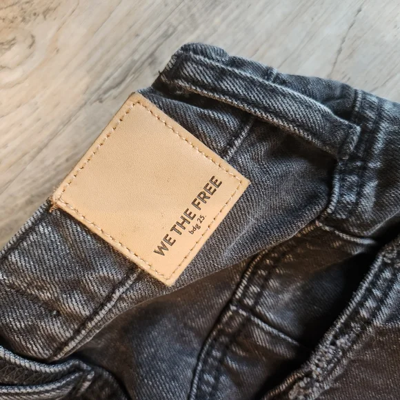 We The Free CRVY Straight Shooter Distressed Jeans - Picture 9 of 10